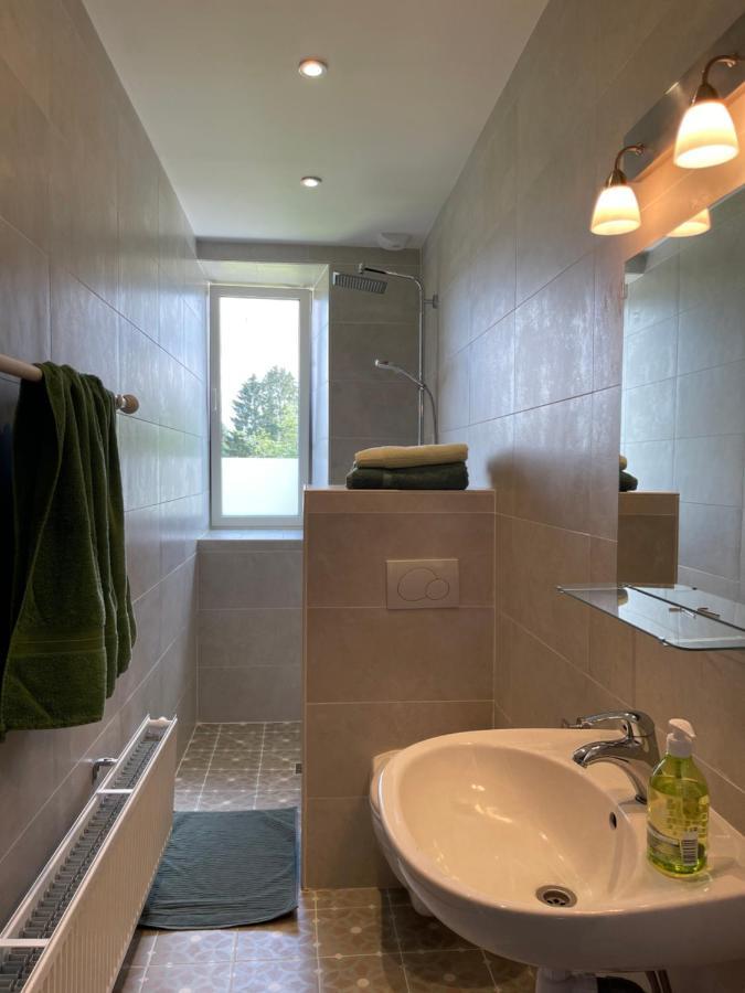 Les Pimprenelles Villa Beauraing Eksteriør billede